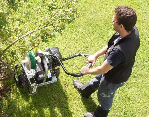 Installation of Husqvarna robot lawn mowers in Montreal and Montérégie
